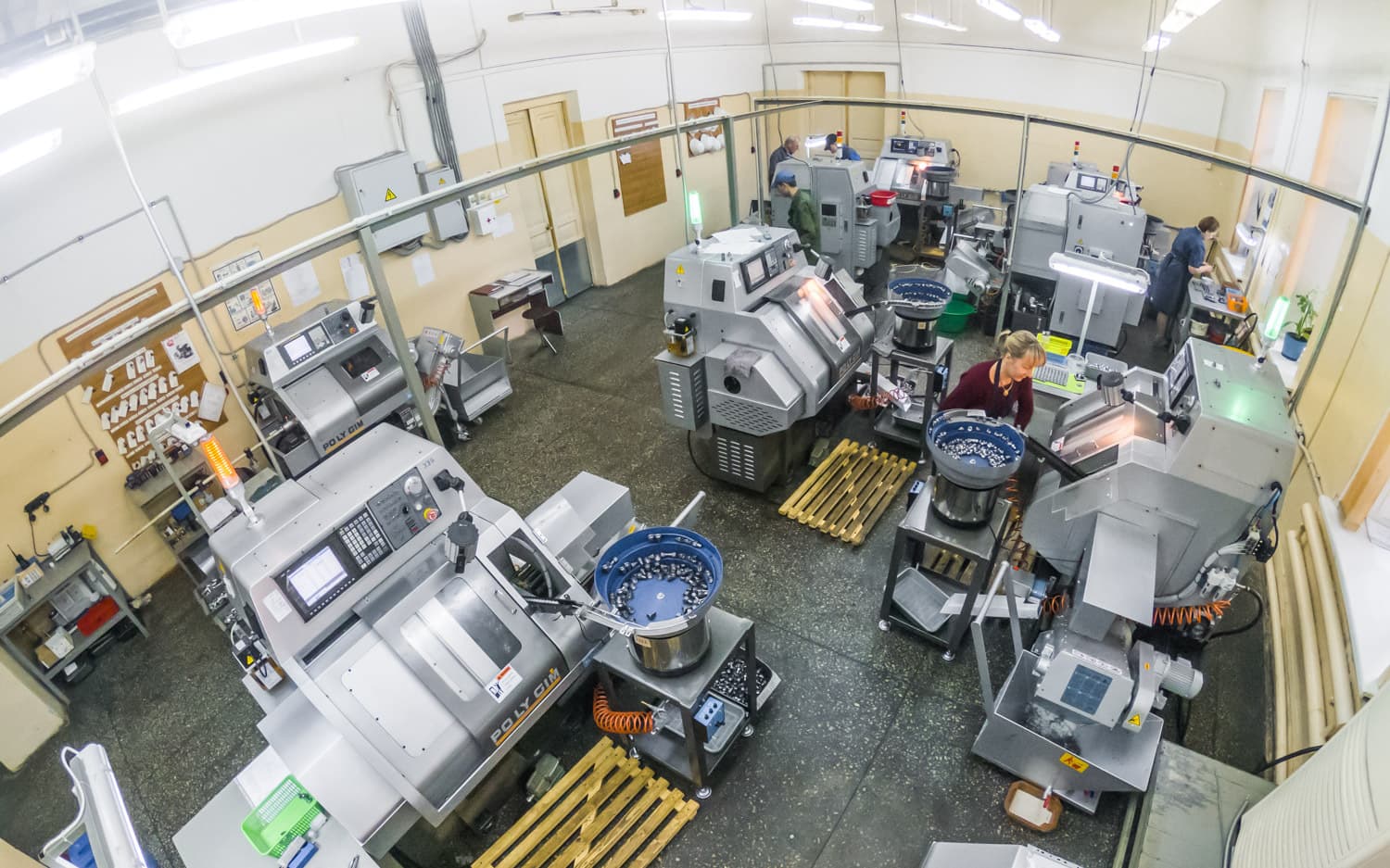 machining of fittings for sensors and switches